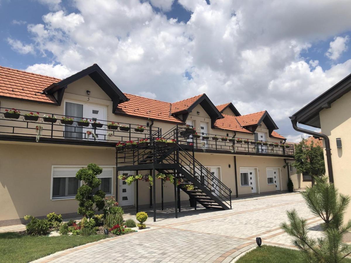 Kovač Residence Zrenjanin Exterior foto