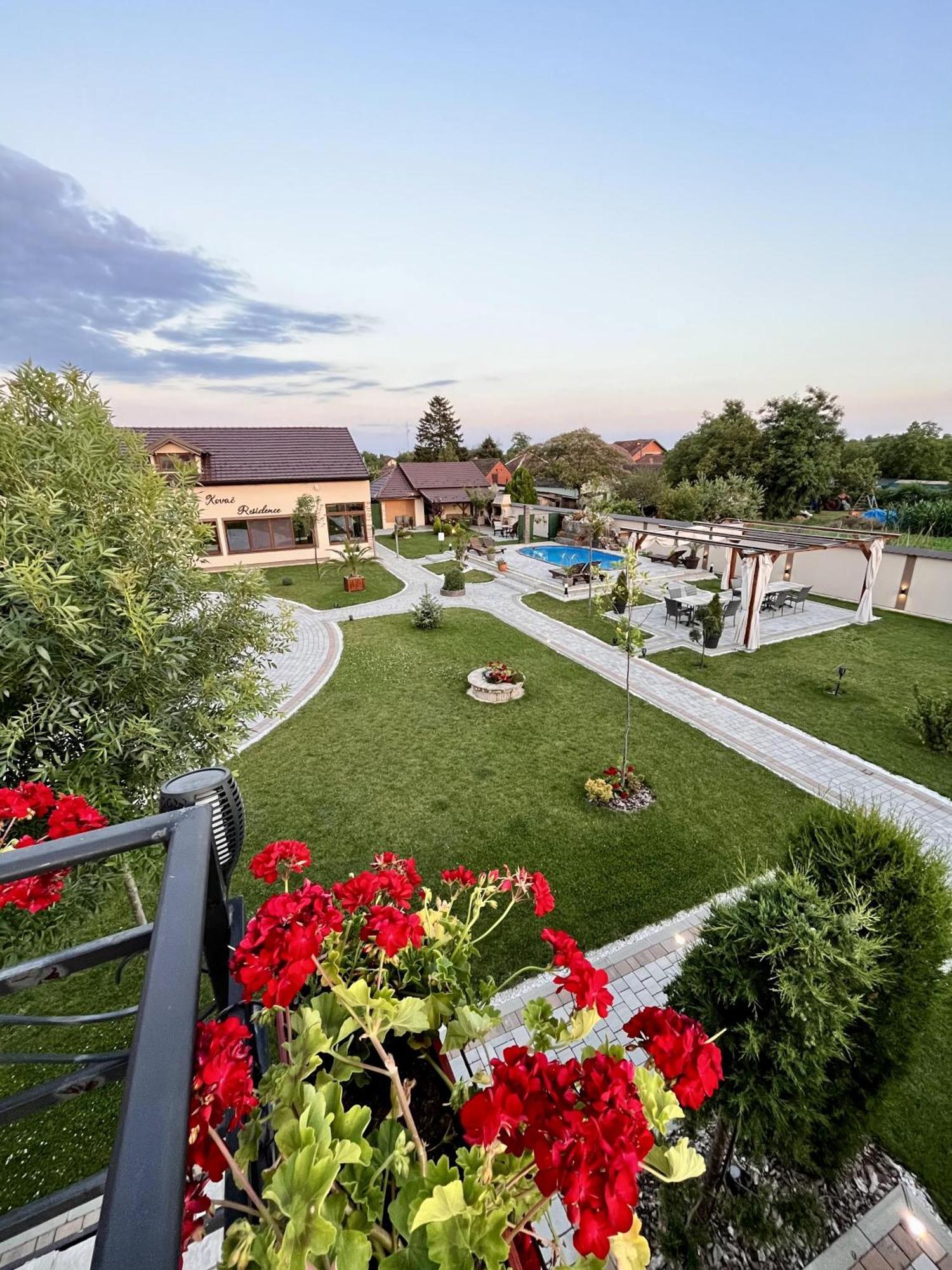 Kovač Residence Zrenjanin Exterior foto