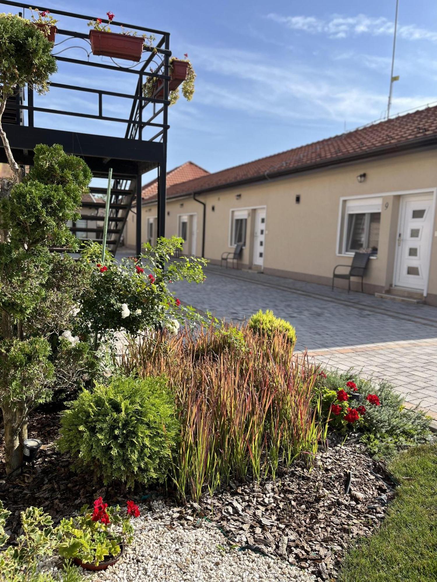 Kovač Residence Zrenjanin Exterior foto